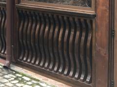 model-balustrada-din-lemn-finisaj-nuc