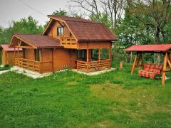 casuta-de-poveste-din-lemn-model-prefabricat