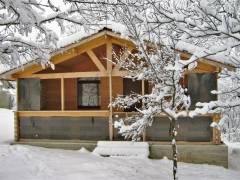 cabana-din-lemn-tip-kit-constructie-camping