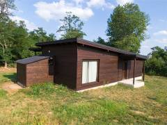 Casa de lemn cu design modern, constructii prefabricate la comanda